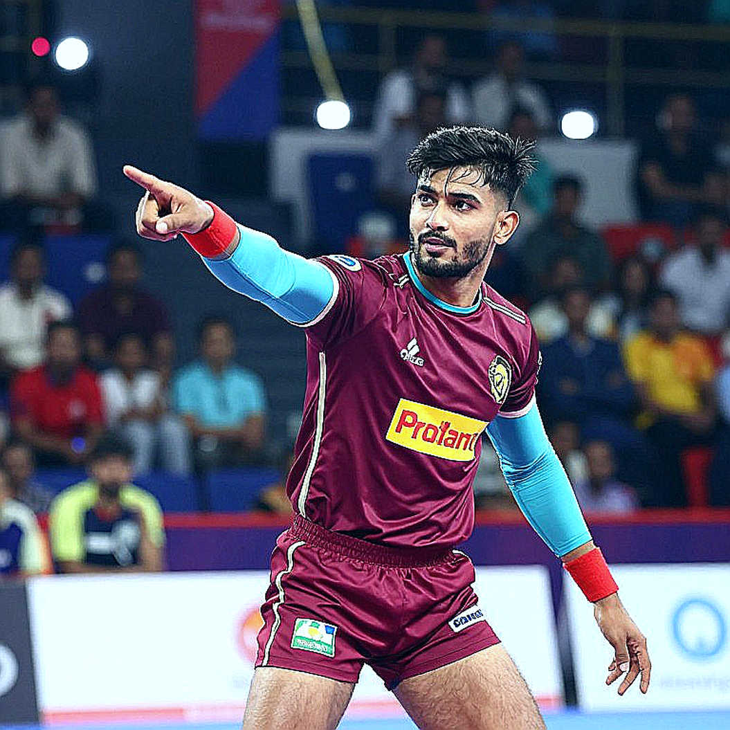 টোকাই জিমনেশিয়ামের সোনালি ডাবল: ভারতের নবম পুরুষ সোনা, চতুর্থ নারী সোনা, আর ম্যাটে ঝুলে থাকা প্রশ্নগুলো